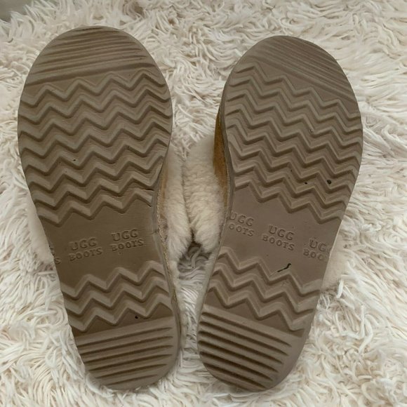 ugg Austria house indoor soft warm cozy slippers chestnut size 8 or 9 - Picture 3 of 8